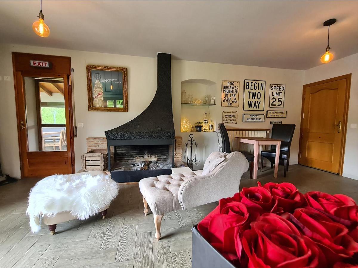 Harveys Homestay - Adults Only Mieres  外观 照片